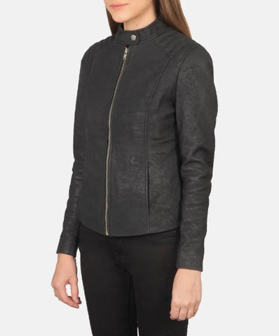 The Raven Crest Button Collar Edition