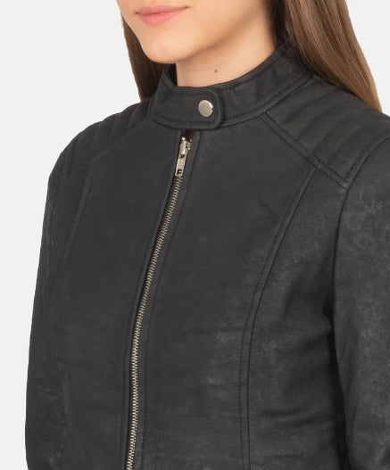The Raven Crest Button Collar Edition